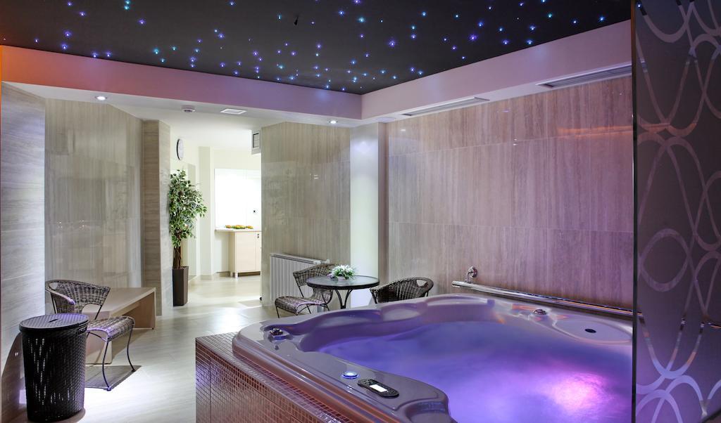 Garni Hotel Aveny Cacak Bagian luar foto