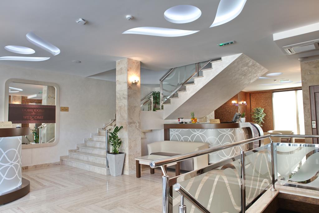 Garni Hotel Aveny Cacak Bagian luar foto