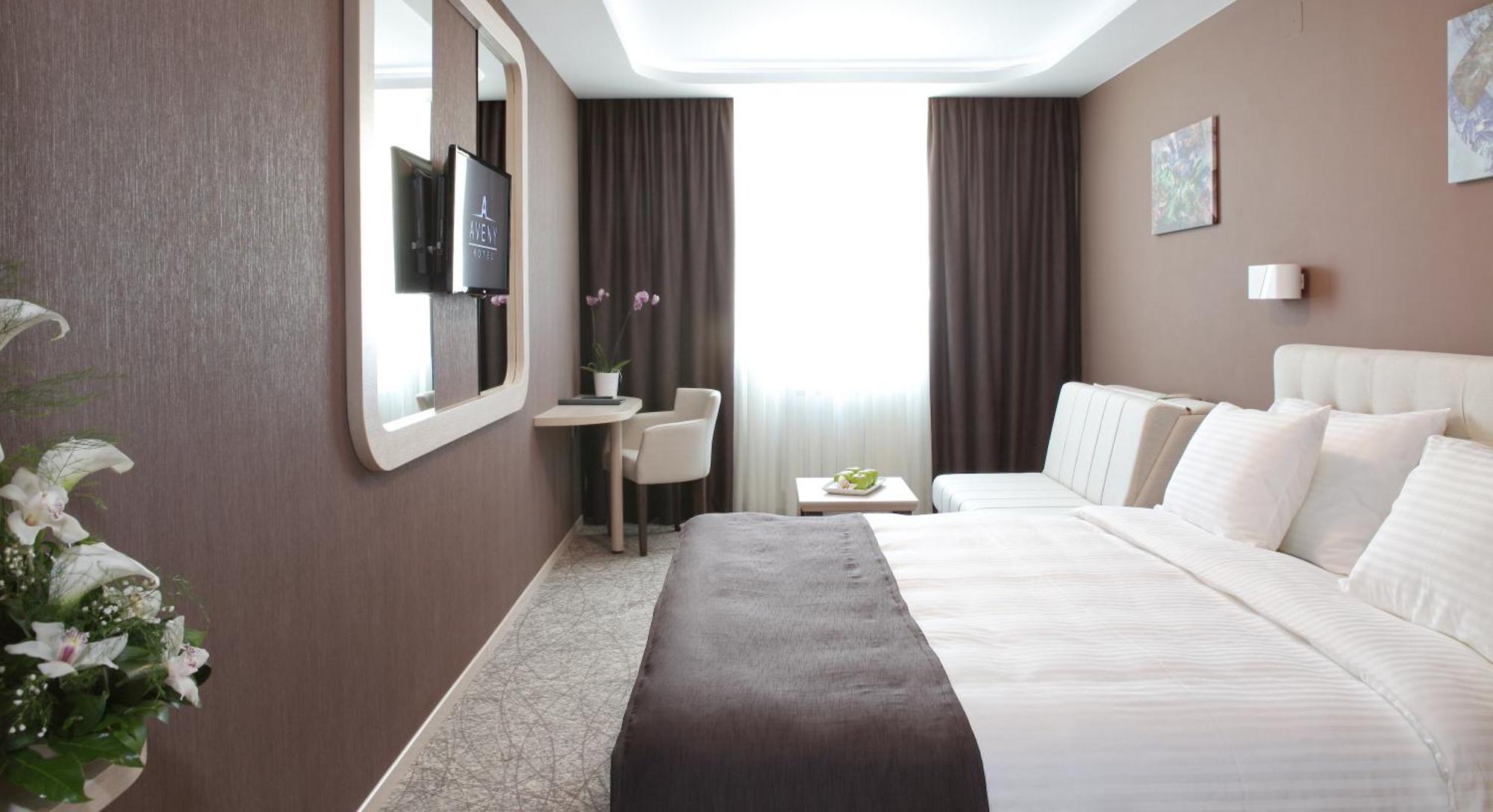 Garni Hotel Aveny Cacak Bagian luar foto