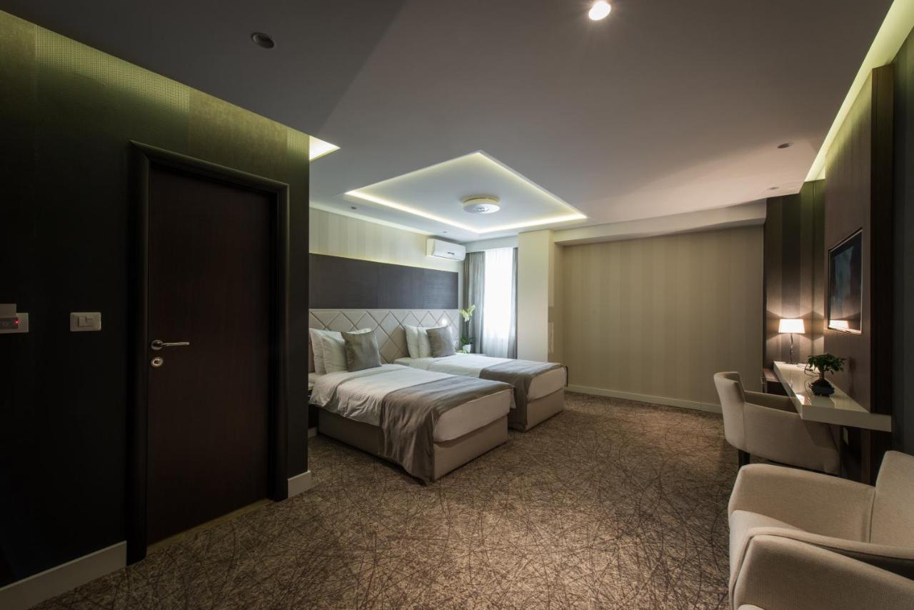 Garni Hotel Aveny Cacak Bagian luar foto