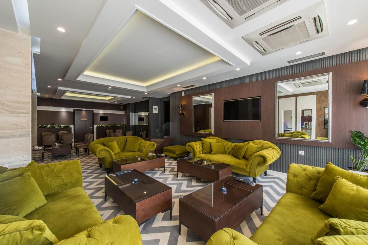 Garni Hotel Aveny Cacak Bagian luar foto